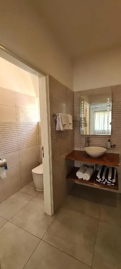 Harmony Self-Catering Apartments Beau Vallon  Seychelles