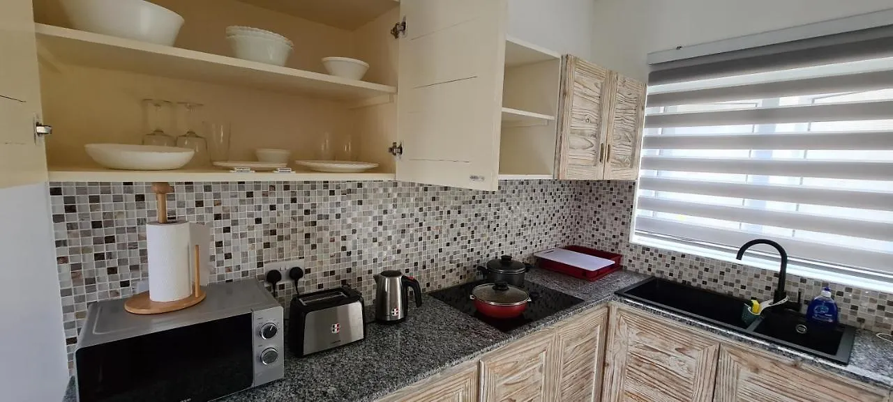 Harmony Self-Catering Apartments Beau Vallon  Guest house