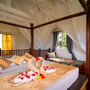 Lemongrass Lodge